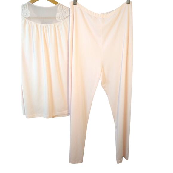 Women’s ShadowLine 2-Piece Nylon Pajama Set Light Pink Size 34 Short Sleeve - Picture 5 of 9